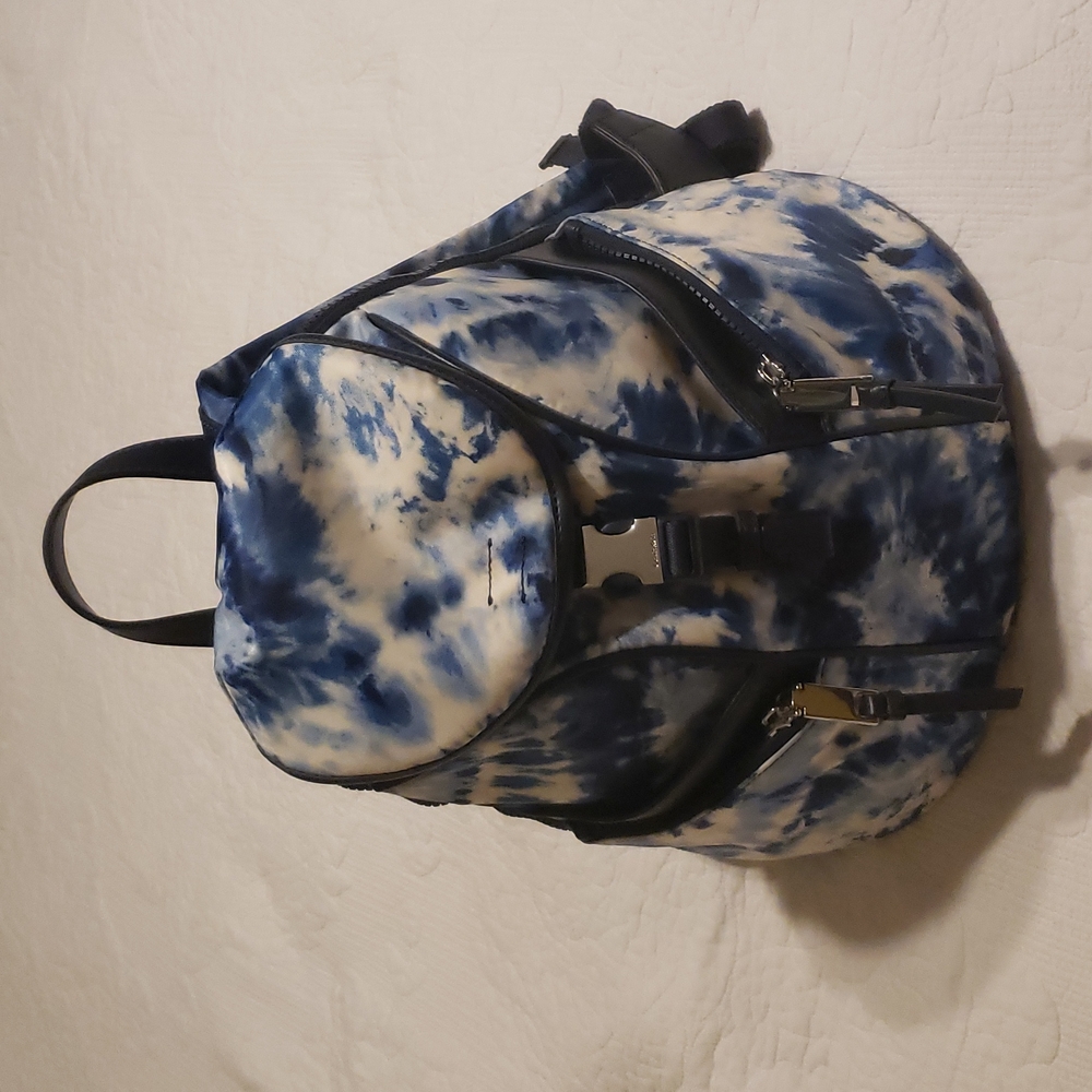 Calvin Klein Backpack 🎒 - Picture 2 of 13